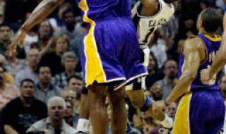 04年湖人vs马刺半决赛 04年湖人vs马刺半决赛